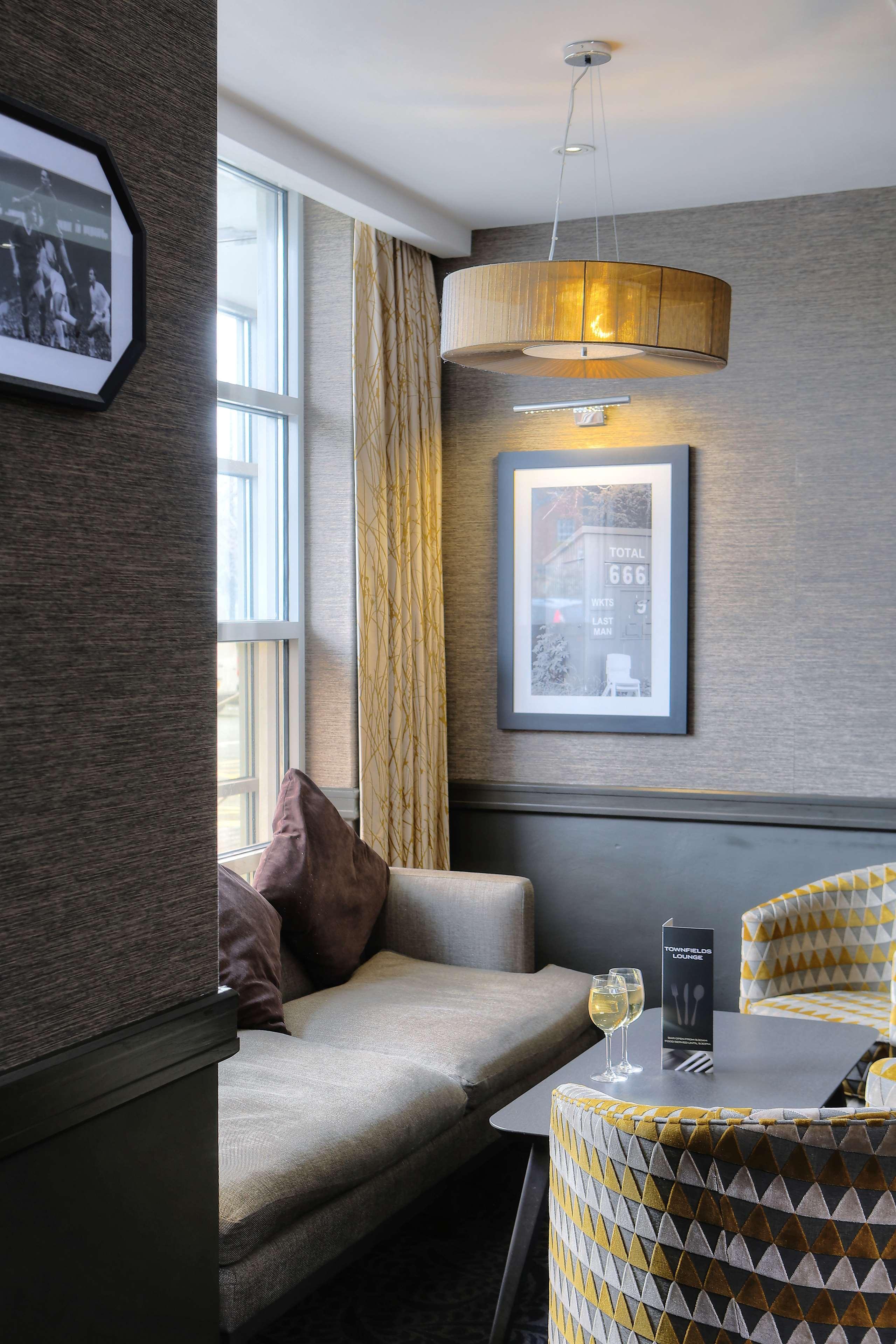 Cresta Court Hotel Altrincham Luaran gambar