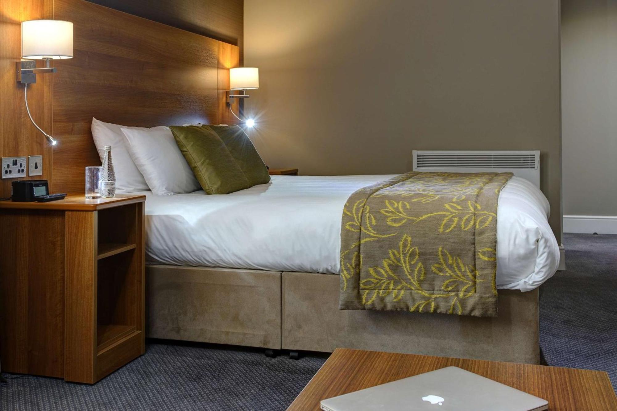 Cresta Court Hotel Altrincham Luaran gambar