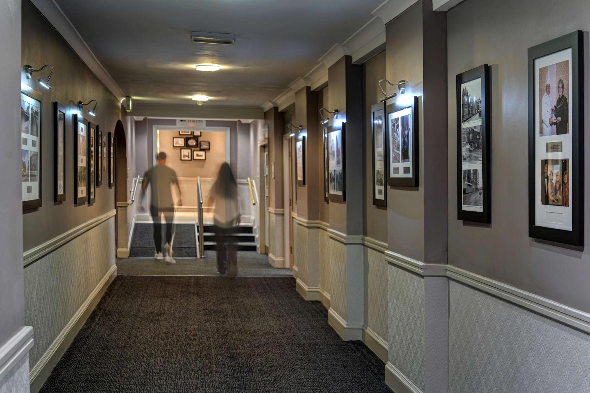 Cresta Court Hotel Altrincham Luaran gambar